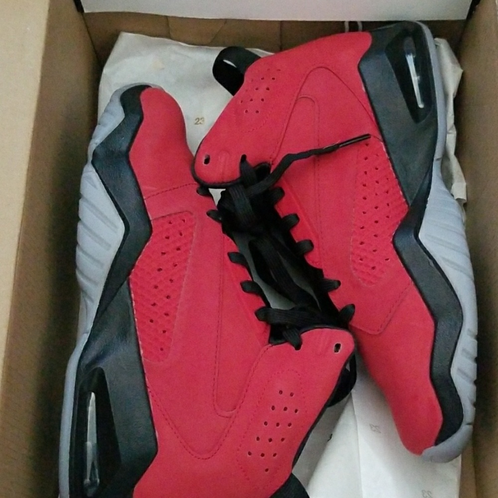 Jordans size 5.5y